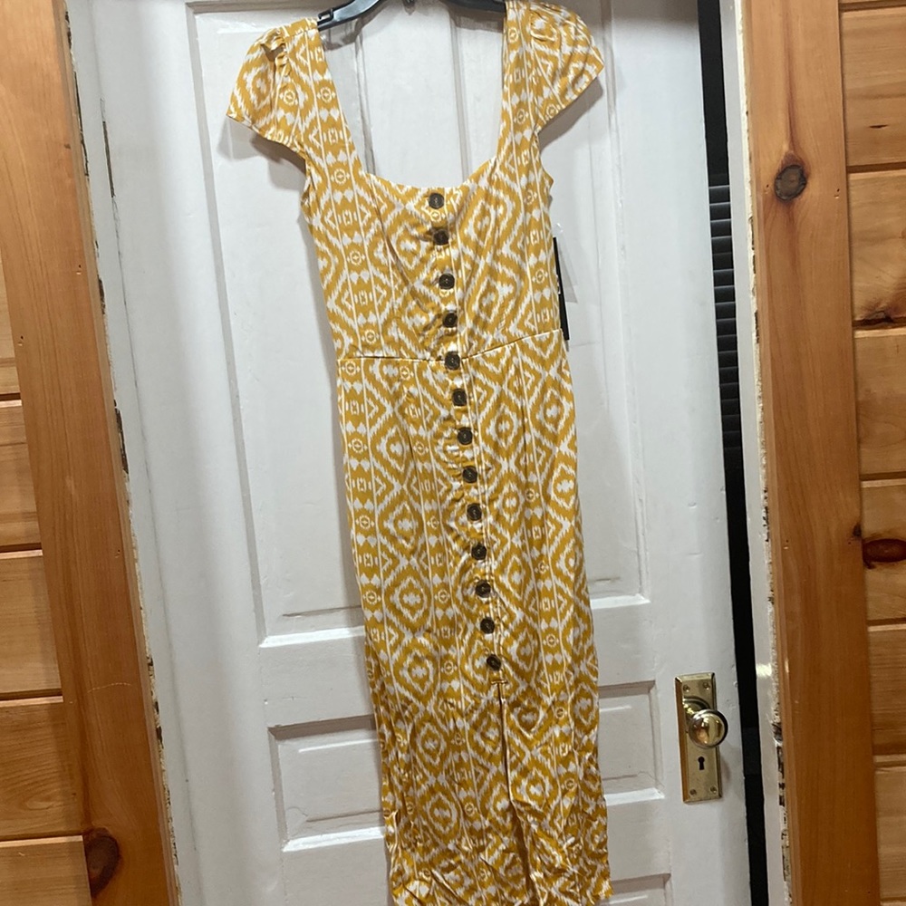 Short sleeve dress